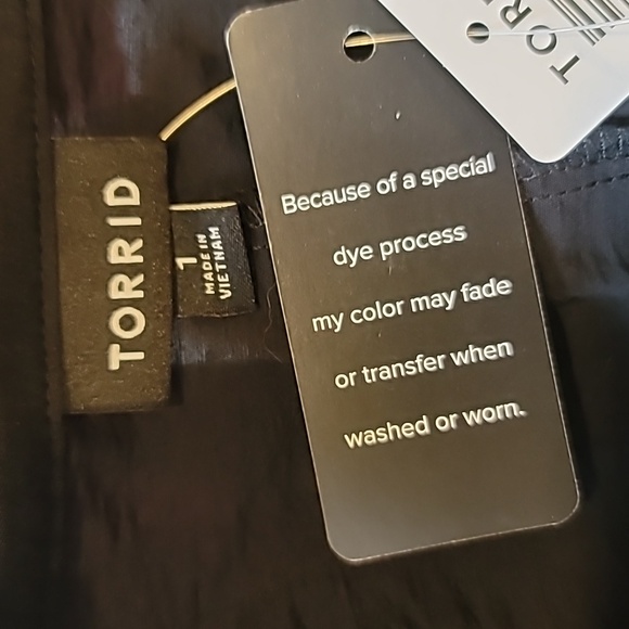 Torrid Elegant Black Women's Shirt Dress 1X With Pockets - Picture 5 of 5